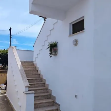 Marco's House Апартаменты Focene